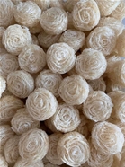Nhặt Lông Và Dựng Hình Hoa Hồng:Yến thô sau khi nhặt sạch lông được dựng hình giống với hoa hồng